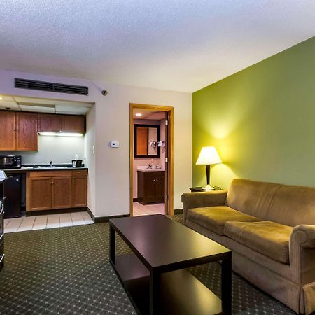 Quality Inn & Suites Moline - Quad Cities المظهر الخارجي الصورة