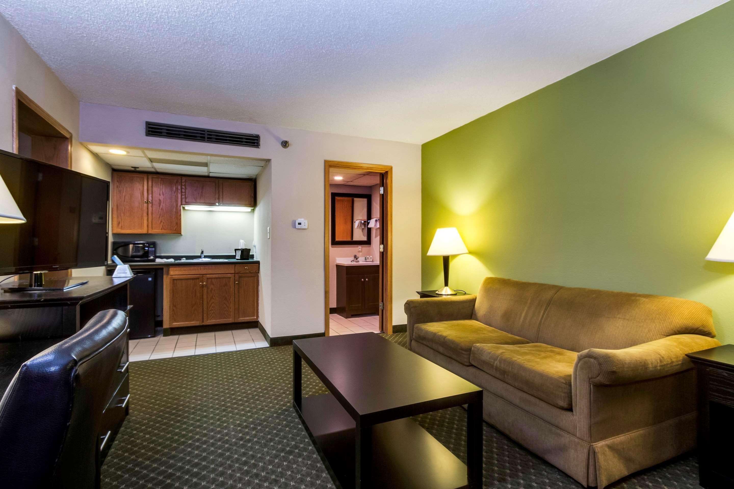 Quality Inn & Suites Moline - Quad Cities المظهر الخارجي الصورة