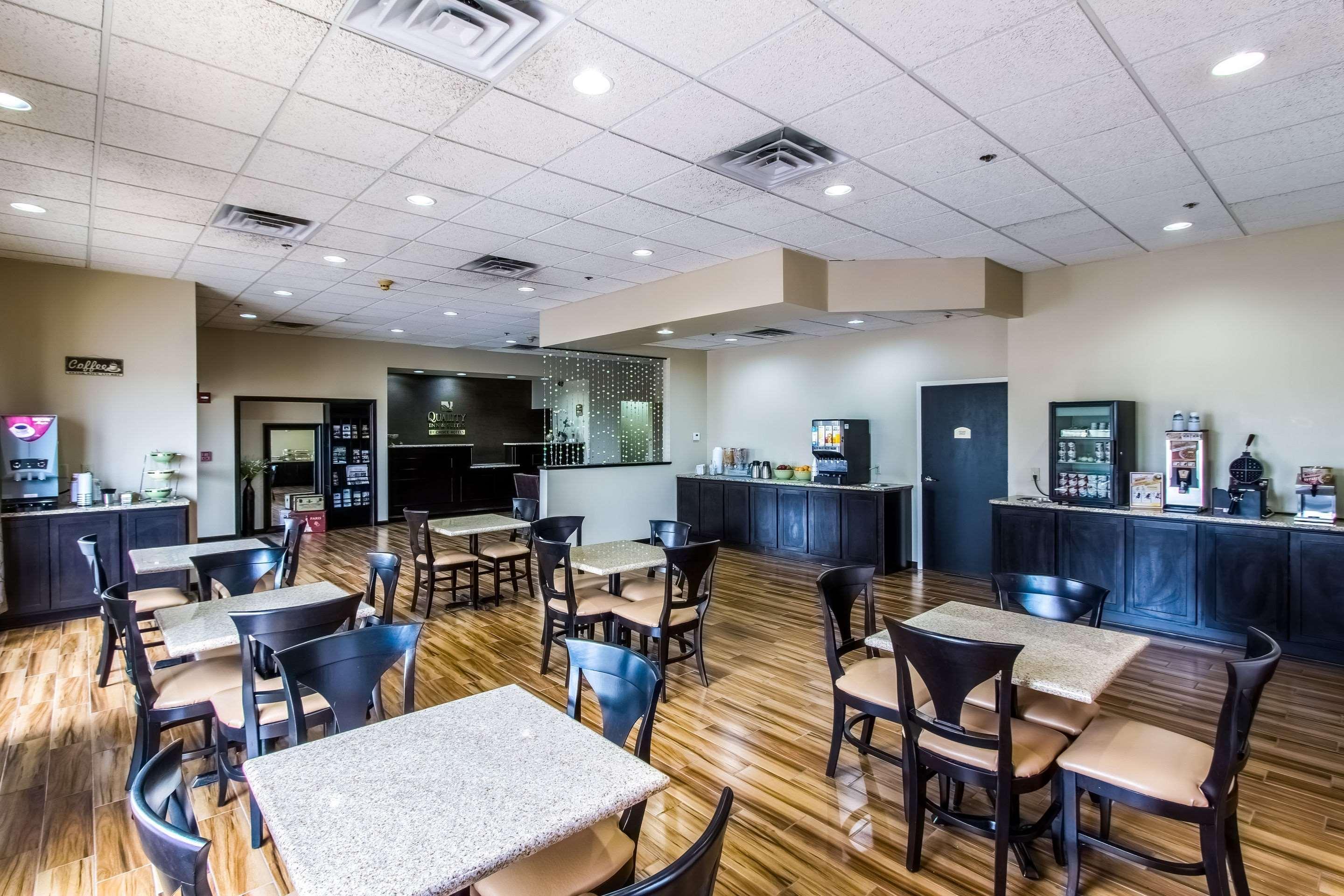 Quality Inn & Suites Moline - Quad Cities المظهر الخارجي الصورة